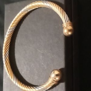 Vintage Gold& silver tone cable bracelet cuff.
